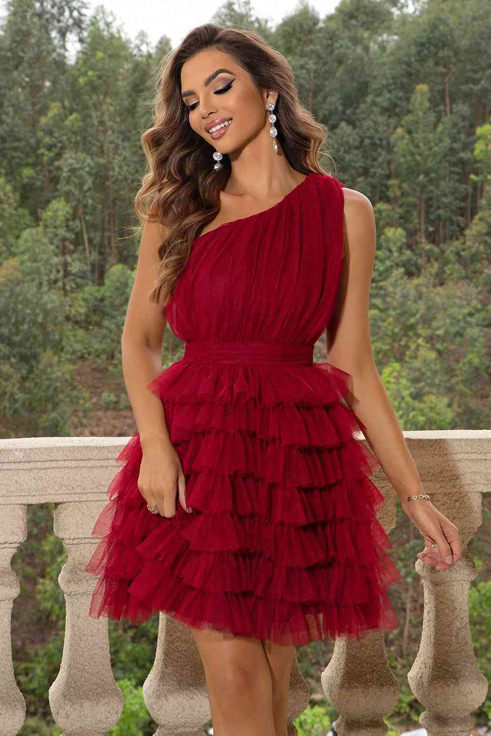 One-Shoulder Sleeveless Tiered Dress – Effortlessly Elegant Evening Look