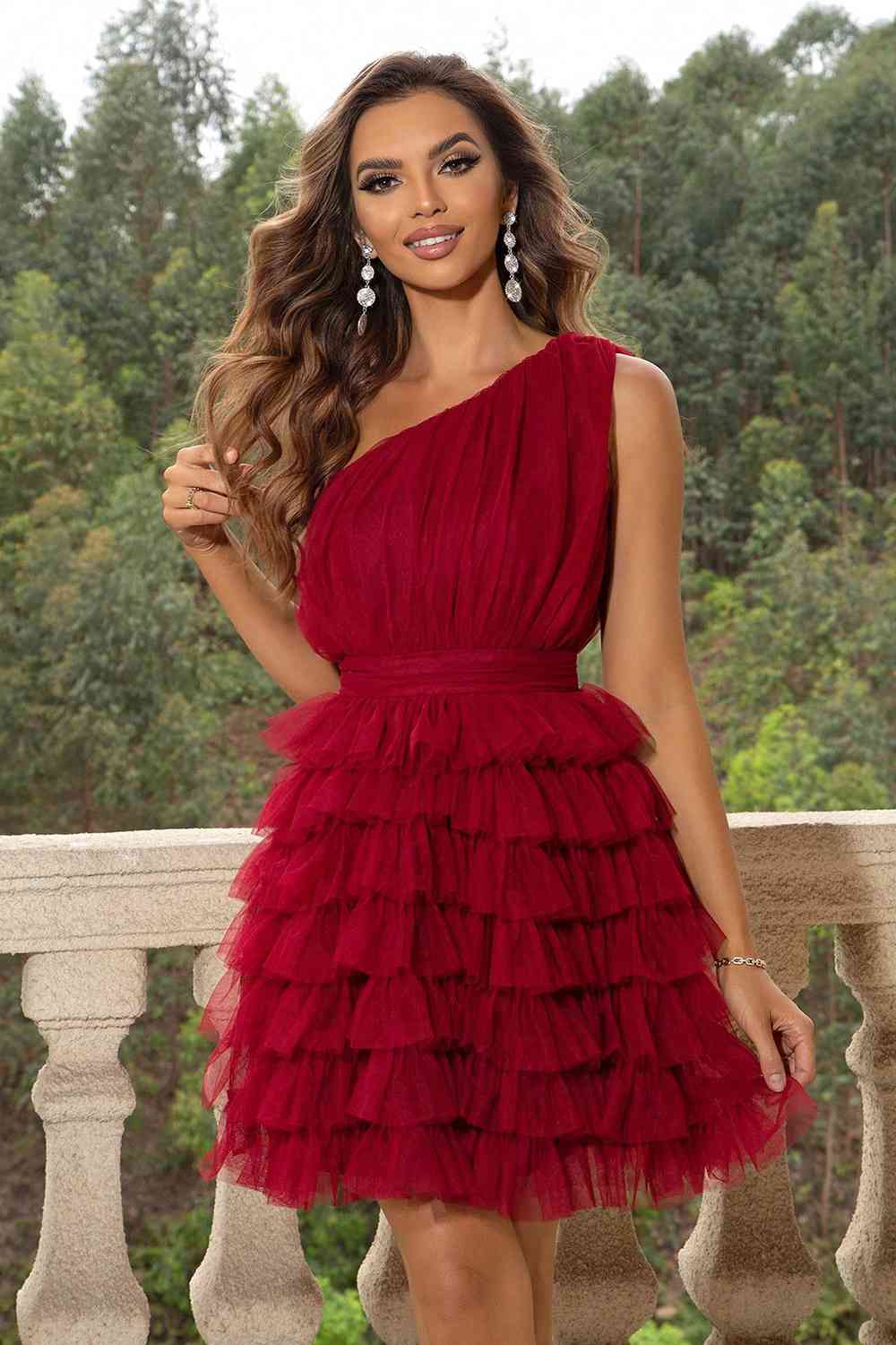 One-Shoulder Sleeveless Tiered Dress – Effortlessly Elegant Evening Look